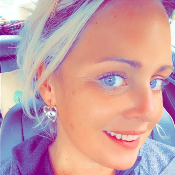 Meet your Posher, Crystal - Picture 2 of 2